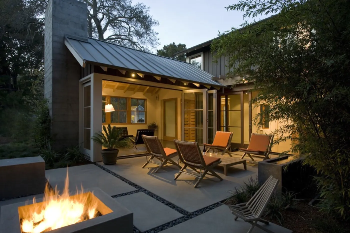Beautiful concrete patio ideas for small backyards