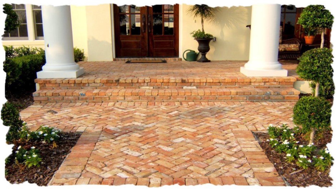 Brick paver entry and walkway in Huntersville