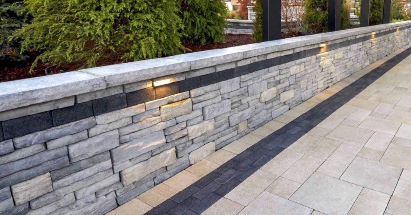 Unilock Rivercrest segmented retaining wall at a Lake Norman home